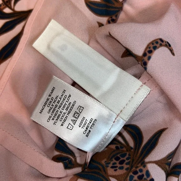 NWOT Ann Taylor Jungle Cat Blouse Size Large - Picture 9 of 10